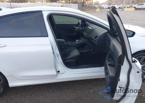 2015 Chrysler 200 S из США, поврежденный, VIN 1C3CCCDG0FN693925